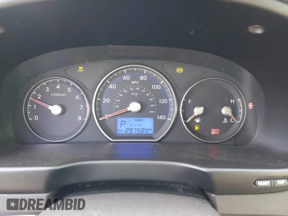 2010 Hyundai Santa Fe Limited с VIN 5NMSK4AG5AH375177, выставлен на аукционе IAAI как лот 41591995 с пробегом 297 589 миль миль и . История ставок и продаж доступна на DreamBid. Изображение 7.