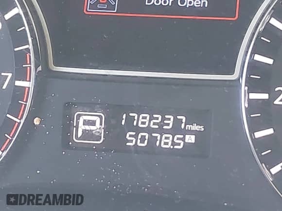 2014 Nissan Pathfinder SV with VIN 5N1AR2MM7EC703101, listed as a IAAI auction lot 42221242 with 178,237 mi miles and . Bid and sale history available at DreamBid. Image 15.