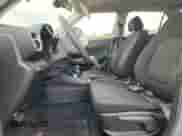 2022 Hyundai Venue SE z VIN KMHRB8A33NU148034, wystawiony jako Copart lot #71400505 z przebiegiem 101 833 mil mil oraz Szkoda całkowita • Salvage title. Historia ofert i sprzedaży dostępna na DreamBid. Obrazek 7.