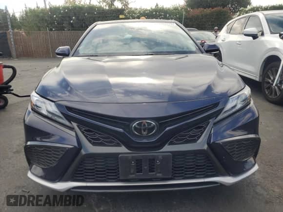 2022 Toyota Camry XSE with VIN 4T1K61BK1NU053720, listed as a Copart auction lot 70303225 with 36,865 mi miles and Salvage title. Bid and sale history available at DreamBid. Image 5.