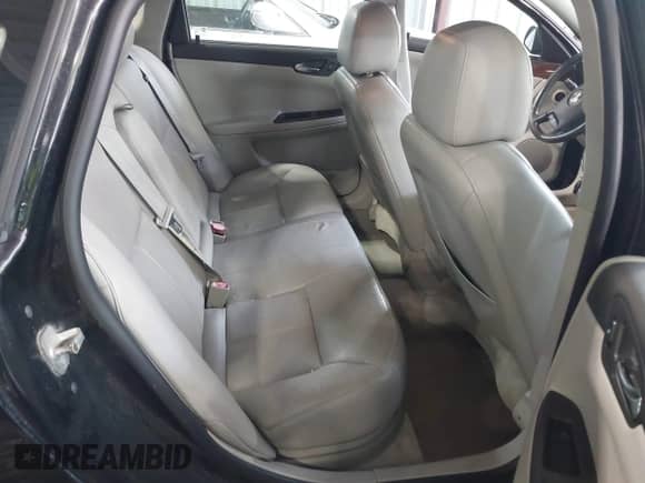 2007 Chevrolet Impala SS z VIN 2G1WD58C279140103, wystawiony jako IAAI lot #41849140 z przebiegiem 194 970 mil mil oraz . Historia ofert i sprzedaży dostępna na DreamBid. Obrazek 8.