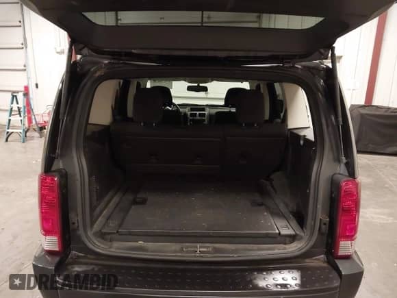 2011 Dodge Nitro SXT with VIN 1D4PU5GK4BW549310, listed as a IAAI auction lot 43170636 with 187,066 mi miles and . Bid and sale history available at DreamBid. Image 18.