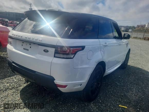 2015 Land Rover Range Rover Sport Autobiography with VIN SALWV2TF8FA513743, listed as a Copart auction lot 71850985 with 86,521 mi miles and Clean title. Bid and sale history available at DreamBid. Image 3.