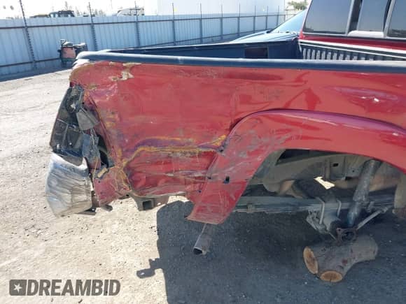 2005 Toyota Tacoma PreRunner with VIN 5TEJU62N25Z127375, listed as a IAAI auction lot 43416471 with 233,274 mi miles and . Bid and sale history available at DreamBid. Image 21.