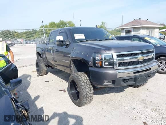2010 Chevrolet Silverado 1500 LTZ with VIN 3GCRKTE39AG216612, listed as a IAAI auction lot 43206385 with 203,837 mi miles and . Bid and sale history available at DreamBid. Image 1.
