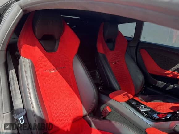 2018 Lamborghini Huracan LP 580-2 с VIN ZHWUC2ZF6JLA10389, выставлен на аукционе Copart как лот 64413215 с пробегом 10 887 миль миль и Списание • Salvage title. История ставок и продаж доступна на DreamBid. Изображение 6.