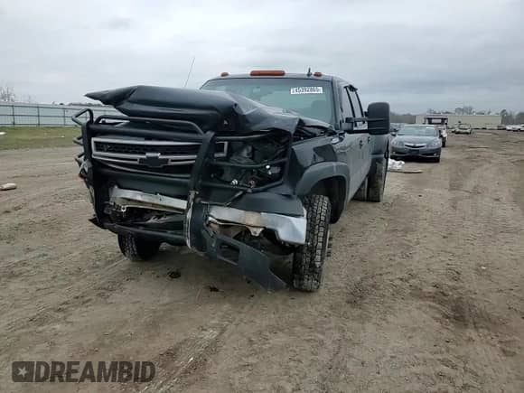2007 Chevrolet Silverado 3500 DRW LT3 z VIN 1GCJK33D87F145602, wystawiony jako Copart lot #45392865 z przebiegiem 296 376 mil mil oraz Szkoda całkowita • Salvage title. Historia ofert i sprzedaży dostępna na DreamBid. Obrazek 11.