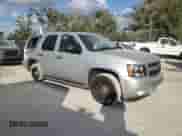 2011 Chevrolet Tahoe Commercial z VIN 1GNLC2E02BR306292, wystawiony jako Copart lot #44136095 z przebiegiem 172 104 mil mil oraz Szkoda całkowita • Salvage title. Historia ofert i sprzedaży dostępna na DreamBid. Obrazek 4.