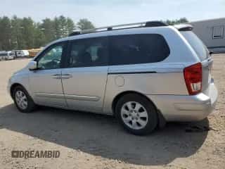 2008 Hyundai Entourage GLS z VIN KNDMC233986046946, wystawiony jako Copart lot #86611154 z przebiegiem 110 966 mil mil oraz Nie do naprawy • Non repairable. Historia ofert i sprzedaży dostępna na DreamBid. Obrazek 2.