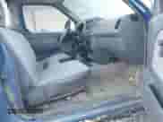 1998 Nissan Frontier XE z VIN 1N6DD21S6WC340579, wystawiony jako IAAI lot #42727433 z przebiegiem Nie podano mil oraz . Historia ofert i sprzedaży dostępna na DreamBid. Obrazek 5.