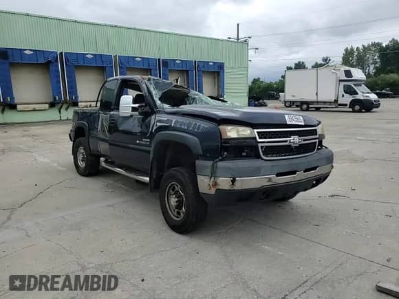 2006 Chevrolet Silverado 2500HD LS with VIN 1GCHK29D96E251688, listed as a Copart auction lot 69435665 with 171,210 mi miles and Salvage title. Bid and sale history available at DreamBid. Image 13.