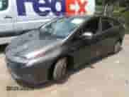 2016 Toyota Prius Four z VIN JTDKARFU5G3507943, wystawiony jako IAAI lot #42834133 z przebiegiem 59 026 mil mil oraz . Historia ofert i sprzedaży dostępna na DreamBid. Obrazek 2.