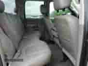 2004 Dodge 1500 ST z VIN 1D3HU18D84J128692, wystawiony jako Copart lot #64615684 z przebiegiem 167 547 mil mil oraz Czysty tytuł • Clean title. Historia ofert i sprzedaży dostępna na DreamBid. Obrazek 10.