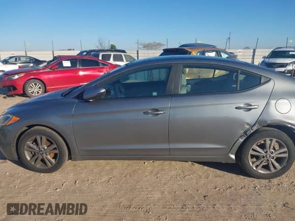 2017 Hyundai Elantra Value Edition z VIN KMHD84LF1HU228963, wystawiony jako IAAI lot #41215022 z przebiegiem 94 116 mil mil oraz . Historia ofert i sprzedaży dostępna na DreamBid. Obrazek 14.