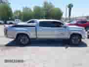 2020 Toyota Tacoma SR5 z VIN 3TMBZ5DN3LM025980, wystawiony jako IAAI lot #42215140 z przebiegiem 67 414 mil mil oraz . Historia ofert i sprzedaży dostępna na DreamBid. Obrazek 13.