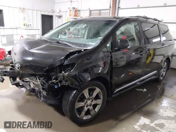 2011 Toyota Sienna SE with VIN 5TDXK3DCXBS067929, listed as a IAAI auction lot 41552044 with 203,697 mi miles and . Bid and sale history available at DreamBid. Image 19.