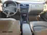 1999 Honda Accord EX z VIN 1HGCG1655XA020512, wystawiony jako Copart lot #68298815 z przebiegiem 171 947 mil mil oraz Szkoda całkowita • Salvage title. Historia ofert i sprzedaży dostępna na DreamBid. Obrazek 8.