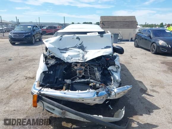 1999 Chevrolet S-10 with VIN 1GCCS1448XK129533, listed as a IAAI auction lot 42841182 with Not provided miles and . Bid and sale history available at DreamBid. Image 12.