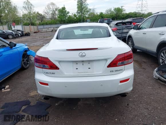 2010 Lexus IS 350 C с VIN JTHFE2C27A2501055, выставлен на аукционе IAAI как лот 42149205 с пробегом 123 778 миль миль и . История ставок и продаж доступна на DreamBid. Изображение 17.