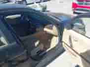 2007 BMW 3 Series 328i z VIN WBAVA33557KX76986, wystawiony jako IAAI lot #43513606 z przebiegiem 221 719 mil mil oraz . Historia ofert i sprzedaży dostępna na DreamBid. Obrazek 5.