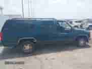 1995 Chevrolet Suburban with VIN 1GNEC16K2SJ320128, listed as a IAAI auction lot 42607381 with 226,987 mi miles and . Bid and sale history available at DreamBid. Image 13.