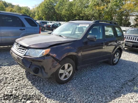 2013 Subaru Forester X z VIN JF2SHABC2DH410712, wystawiony jako Copart lot #84947895 z przebiegiem 104 099 mil mil oraz Czysty tytuł • Clean title. Historia ofert i sprzedaży dostępna na DreamBid. Obrazek 1.