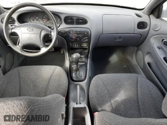 1999 Hyundai Elantra GL с VIN KMHJF25F4XU852913, выставлен на аукционе Copart как лот 43656035 с пробегом 147 299 миль миль и Списание • Salvage title. История ставок и продаж доступна на DreamBid. Изображение 8.