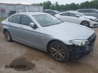 2015 BMW 5 Series 528i xDrive с VIN WBA5A7C51FD625685, выставлен на аукционе IAAI как лот 42470976 с пробегом 124 606 миль миль и . История ставок и продаж доступна на DreamBid. Изображение 1.