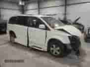 2013 Dodge Grand Caravan SXT with VIN 2C4RDGCG9DR575478, listed as a Copart auction lot 62826815 with 90,864 mi miles and Salvage title. Bid and sale history available at DreamBid. Image 4.