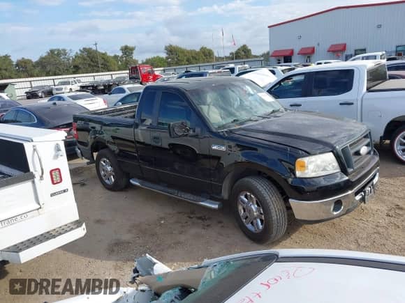 2007 Ford F-150 XL z VIN 1FTRF12267KC11289, wystawiony jako IAAI lot #43384544 z przebiegiem 123 778 mil mil oraz . Historia ofert i sprzedaży dostępna na DreamBid. Obrazek 14.