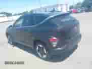 2024 Hyundai Kona Limited z VIN KM8HE3A68RU010317, wystawiony jako IAAI lot #42270825 z przebiegiem 5 702 mil mil oraz . Historia ofert i sprzedaży dostępna na DreamBid. Obrazek 3.