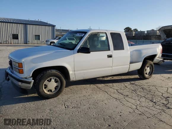 1997 GMC Sierra 1500 z VIN 2GTEC19R2V1564426, wystawiony jako Copart lot #47794895 z przebiegiem 183 142 mil mil oraz Szkoda całkowita • Salvage title. Historia ofert i sprzedaży dostępna na DreamBid. Obrazek 1.