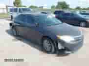 2012 Toyota Camry L z VIN 4T1BF1FK2CU579104, wystawiony jako IAAI lot #42604270 z przebiegiem 231 676 mil mil oraz . Historia ofert i sprzedaży dostępna na DreamBid. Obrazek 1.