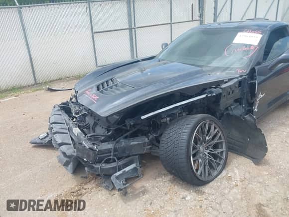 2015 Chevrolet Corvette Z06 3LZ with VIN 1G1YT2D6XF5601845, listed as a IAAI auction lot 42564055 with 99,989 mi miles and . Bid and sale history available at DreamBid. Image 18.