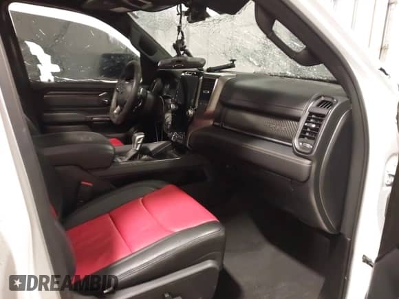 2024 Ram 1500 TRX с VIN 1C6SRFU9XRN192514, выставлен на аукционе IAAI как лот 41277900 с пробегом 15 815 миль миль и . История ставок и продаж доступна на DreamBid. Изображение 5.