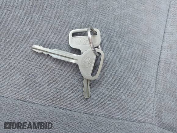 2003 Toyota Corolla LE with VIN JTDBR32E330033183, listed as a IAAI auction lot 42861267 with 241,906 mi miles and . Bid and sale history available at DreamBid. Image 11.