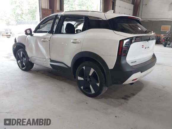 2025 Nissan Kicks SR with VIN 3N8AP6DD6SL309272, listed as a IAAI auction lot 42579727 with 3,438 mi miles and . Bid and sale history available at DreamBid. Image 3.