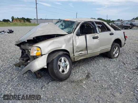 2005 Ford Explorer XLT z VIN 1FMZU63W85UA15646, wystawiony jako Copart lot #66834895 z przebiegiem Nie podano mil oraz Szkoda całkowita • Salvage title. Historia ofert i sprzedaży dostępna na DreamBid. Obrazek 1.
