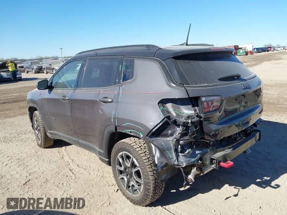 2024 Jeep Compass Trailhawk с VIN 3C4NJDDN4RT135384, выставлен на аукционе IAAI как лот 41251948 с пробегом 6 981 миль миль и . История ставок и продаж доступна на DreamBid. Изображение 3.