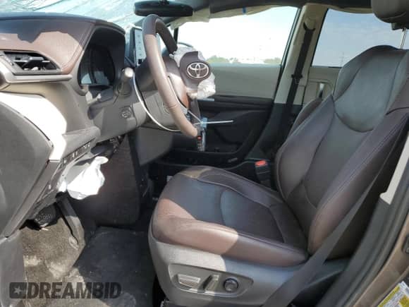 2023 Toyota Sienna Platinum с VIN 5TDESKFC0PS095809, выставлен на аукционе Copart как лот 70377425 с пробегом 4 019 миль миль и Списание • Salvage title. История ставок и продаж доступна на DreamBid. Изображение 7.