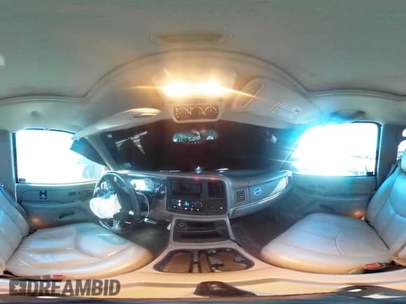 2005 Chevrolet Tahoe LS с VIN 1GNEC13T75J236792, выставлен на аукционе Copart как лот 72079305 с пробегом 152 229 миль миль и Списание • Salvage title. История ставок и продаж доступна на DreamBid. Изображение 16.