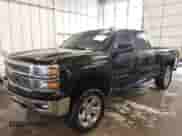 2015 Chevrolet Silverado 1500 LT z VIN 1GCVKREC0FZ428307, wystawiony jako IAAI lot #43340921 z przebiegiem 159 317 mil mil oraz . Historia ofert i sprzedaży dostępna na DreamBid. Obrazek 17.