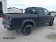 2002 Dodge 1500 z VIN 1D7HU18Z42J207090, wystawiony jako IAAI lot #43301479 z przebiegiem 164 153 mil mil oraz . Historia ofert i sprzedaży dostępna na DreamBid. Obrazek 4.