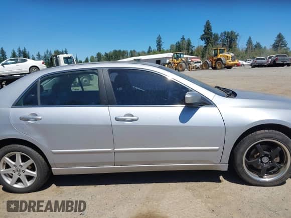 2005 Honda Accord EX-L с VIN 1HGCM66875A009721, выставлен на аукционе IAAI как лот 42824312 с пробегом 126 054 миль миль и . История ставок и продаж доступна на DreamBid. Изображение 13.