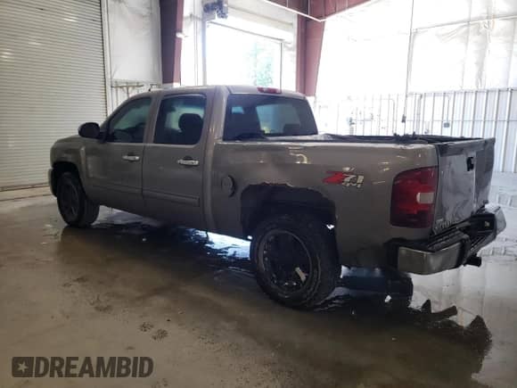 2007 Chevrolet Silverado 1500 LTZ z VIN 3GCEK13387G518522, wystawiony jako Copart lot #82275535 z przebiegiem 274 807 mil mil oraz Szkoda całkowita • Salvage title. Historia ofert i sprzedaży dostępna na DreamBid. Obrazek 2.