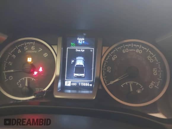 2017 Toyota Tacoma SR5 z VIN 3TMAZ5CN4HM037804, wystawiony jako IAAI lot #43407058 z przebiegiem 119 886 mil mil oraz . Historia ofert i sprzedaży dostępna na DreamBid. Obrazek 7.
