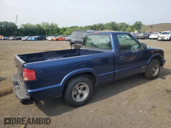 2000 Chevrolet S-10 с VIN 1GCCS1443YK149965, выставлен на аукционе Copart как лот 63531754 с пробегом 318 459 миль миль и На запчасти • Non repairable. История ставок и продаж доступна на DreamBid. Изображение 3.