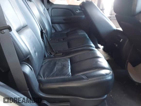 2007 Chevrolet Tahoe LT z VIN 1GNFC13007R310861, wystawiony jako IAAI lot #43379885 z przebiegiem 241 305 mil mil oraz . Historia ofert i sprzedaży dostępna na DreamBid. Obrazek 8.