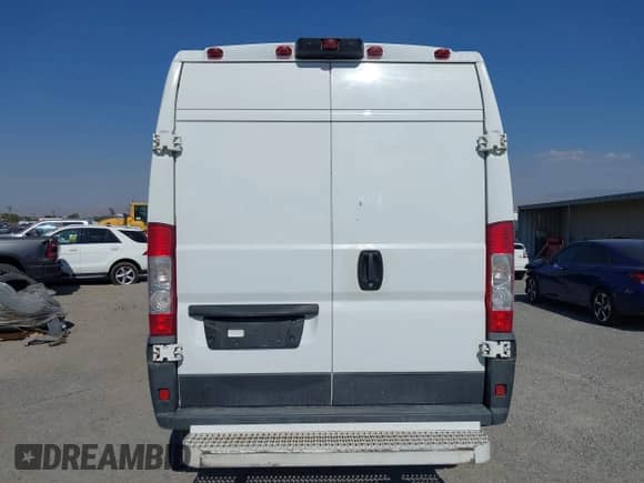 2018 Ram ProMaster Cargo с VIN 3C6TRVDG1JE107842, выставлен на аукционе IAAI как лот 42913443 с пробегом 130 005 миль миль и . История ставок и продаж доступна на DreamBid. Изображение 16.