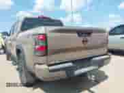 2024 Nissan Frontier SV z VIN 1N6ED1EJ2RN613221, wystawiony jako IAAI lot #43006316 z przebiegiem 24 192 mil mil oraz . Historia ofert i sprzedaży dostępna na DreamBid. Obrazek 16.